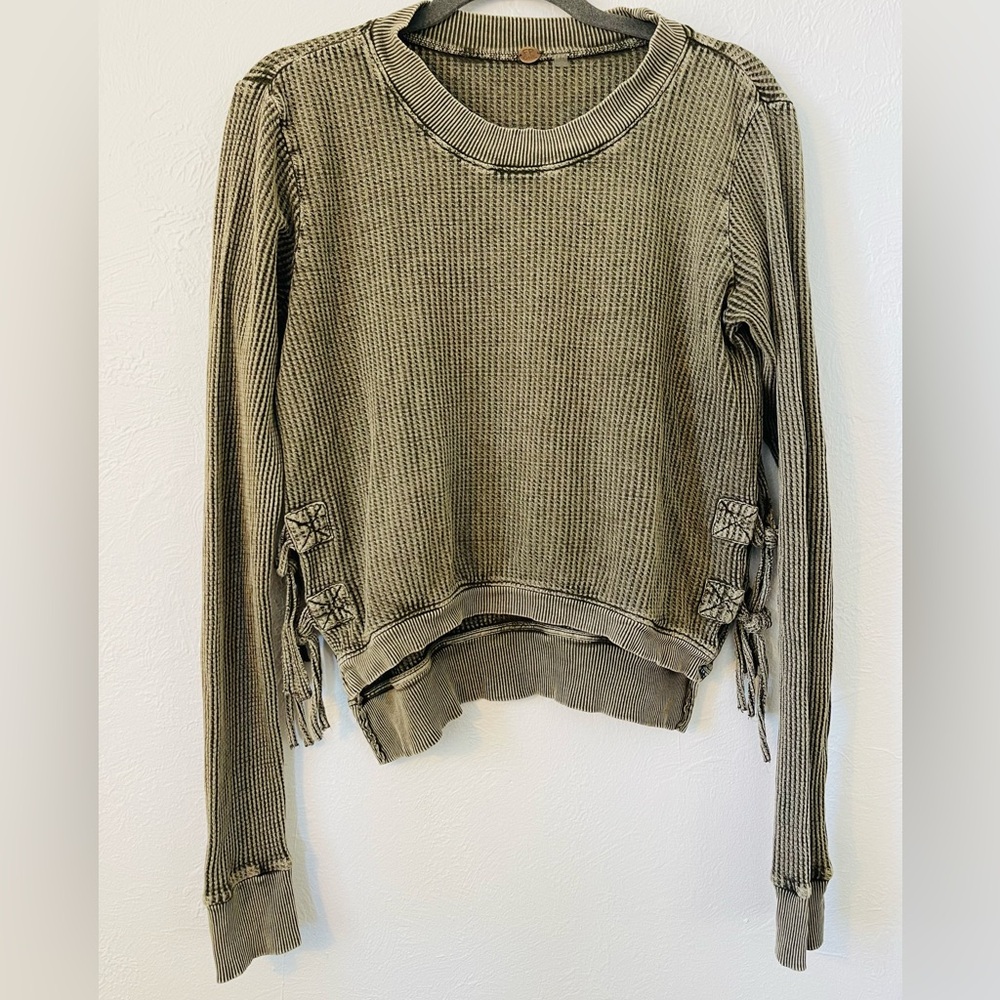 ‼️SOLD‼️ FREE PEOPLE INTERLAKEN THERMAL TOP